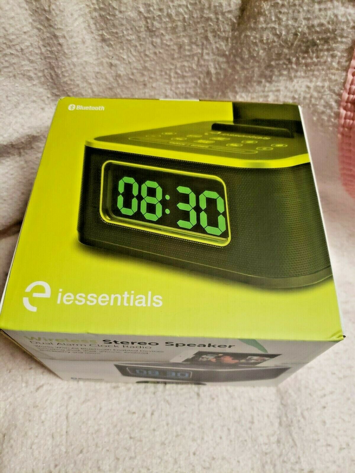 

iessentials Wireless Stereo speaker Dual Alarm Clock Radio