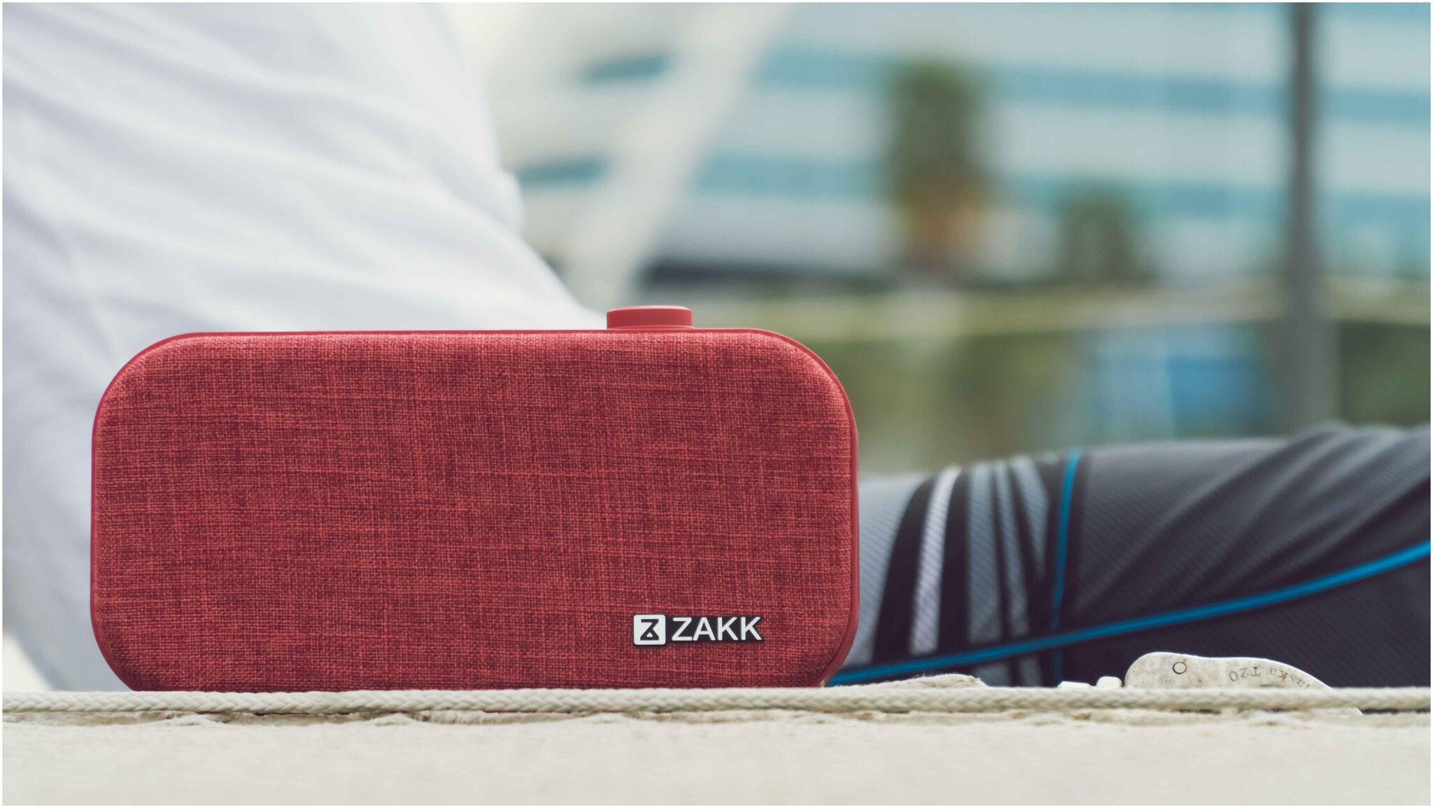 

Zakk Lounge Wireless Bluetooth Speaker (Red)