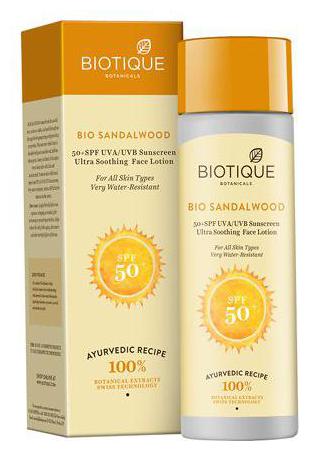 

Biotique Bio Sandalwood Lotion - 50 Spf Sunscreen For All Skin Types In The Sun Very Water Resistant 120 ml