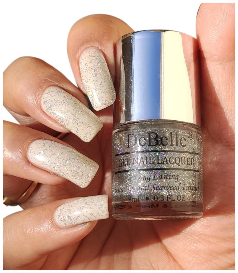 

DeBelle Gel Nail Lacquer Top Coat Holographic Top Coat - Shimmer Top Coat (8 ml)
