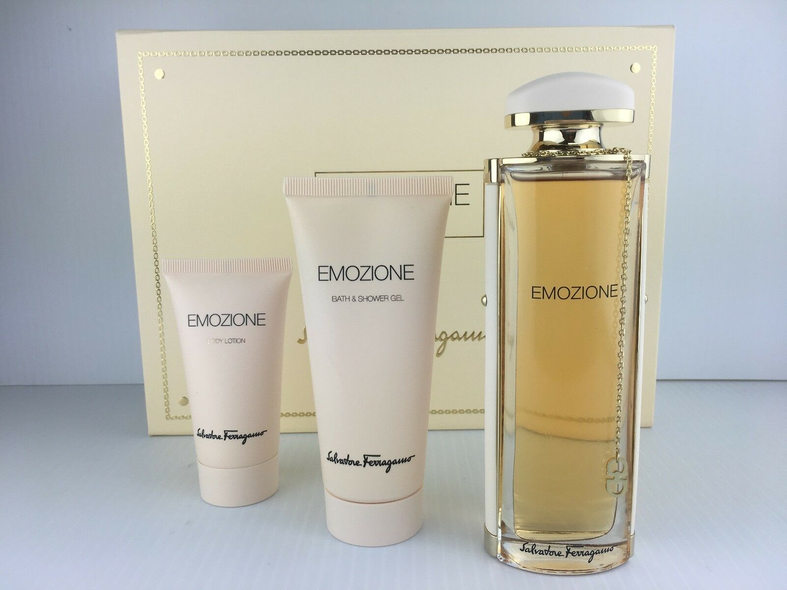 

EMOZIONE By SALVATORE FERRAGAMO 3PC SET PARFUM SPRAY 3 1 OZ S GEL 3 4 LOTION