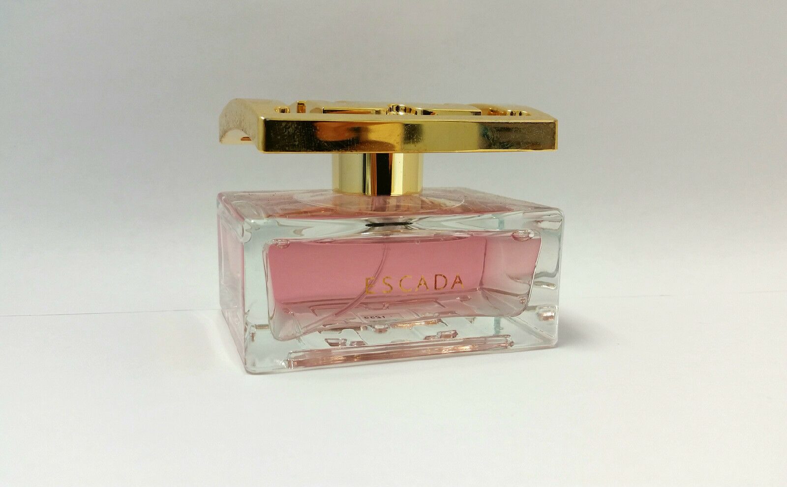

Especially By Escada Eau de Parfum New 1 6 Fl Oz 50 Ml Beautiful Scent