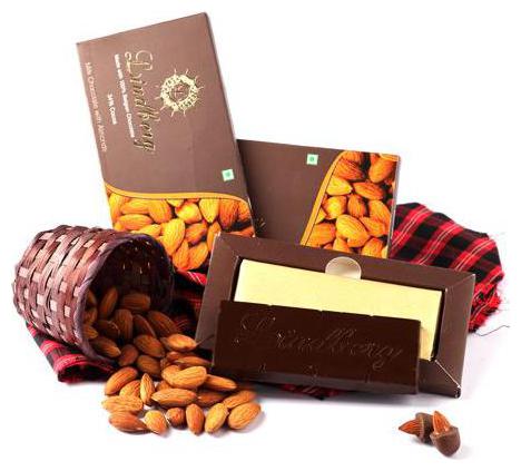 

Lindberg Almonds Chocolate Bar - Pure Belgium 50 g