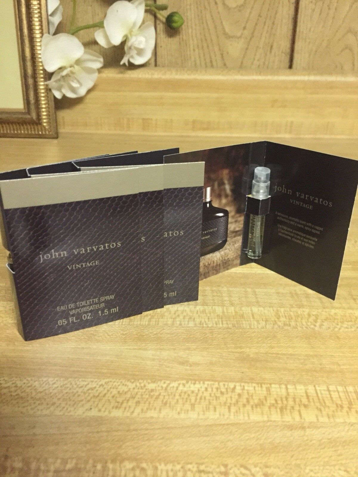 

Lot X4John Varvatos Vintage Eau de Toilette Spray 0 05 oz 1 5ml each NewVials