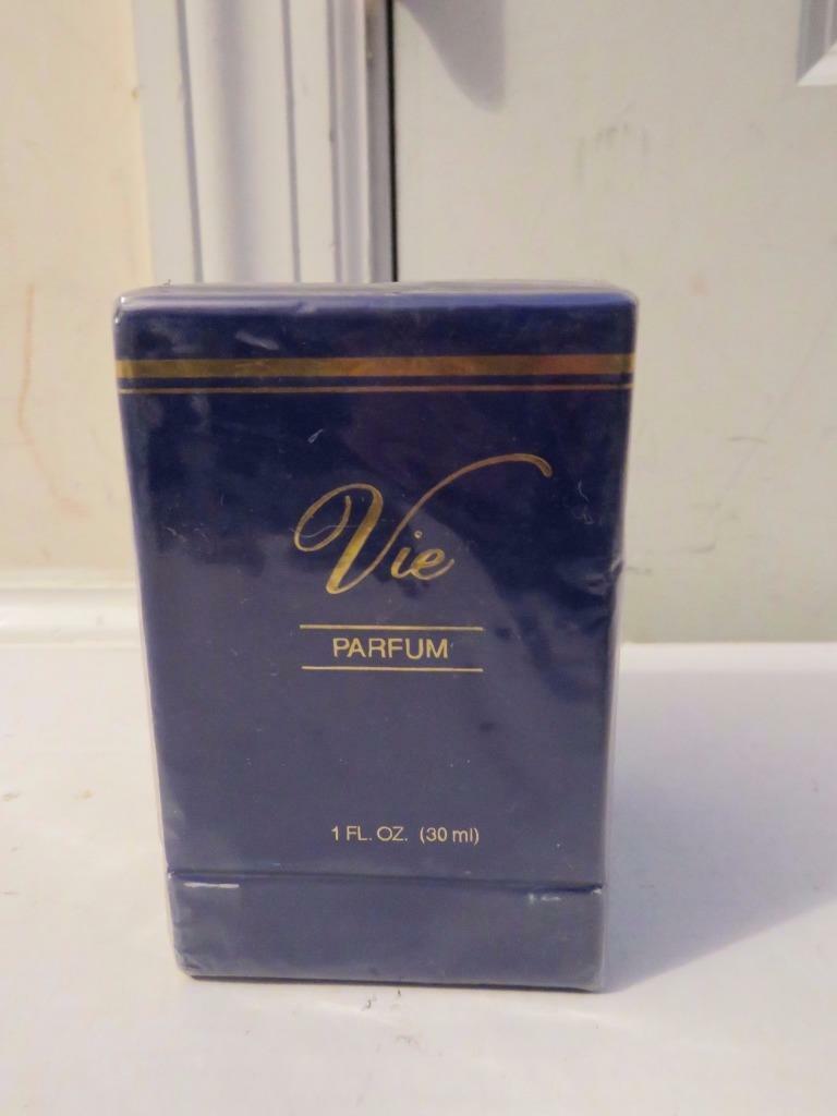 

NEW WOMENS VIE PARFUM LEAD CRYSTAL FLACON 1 FL OZ