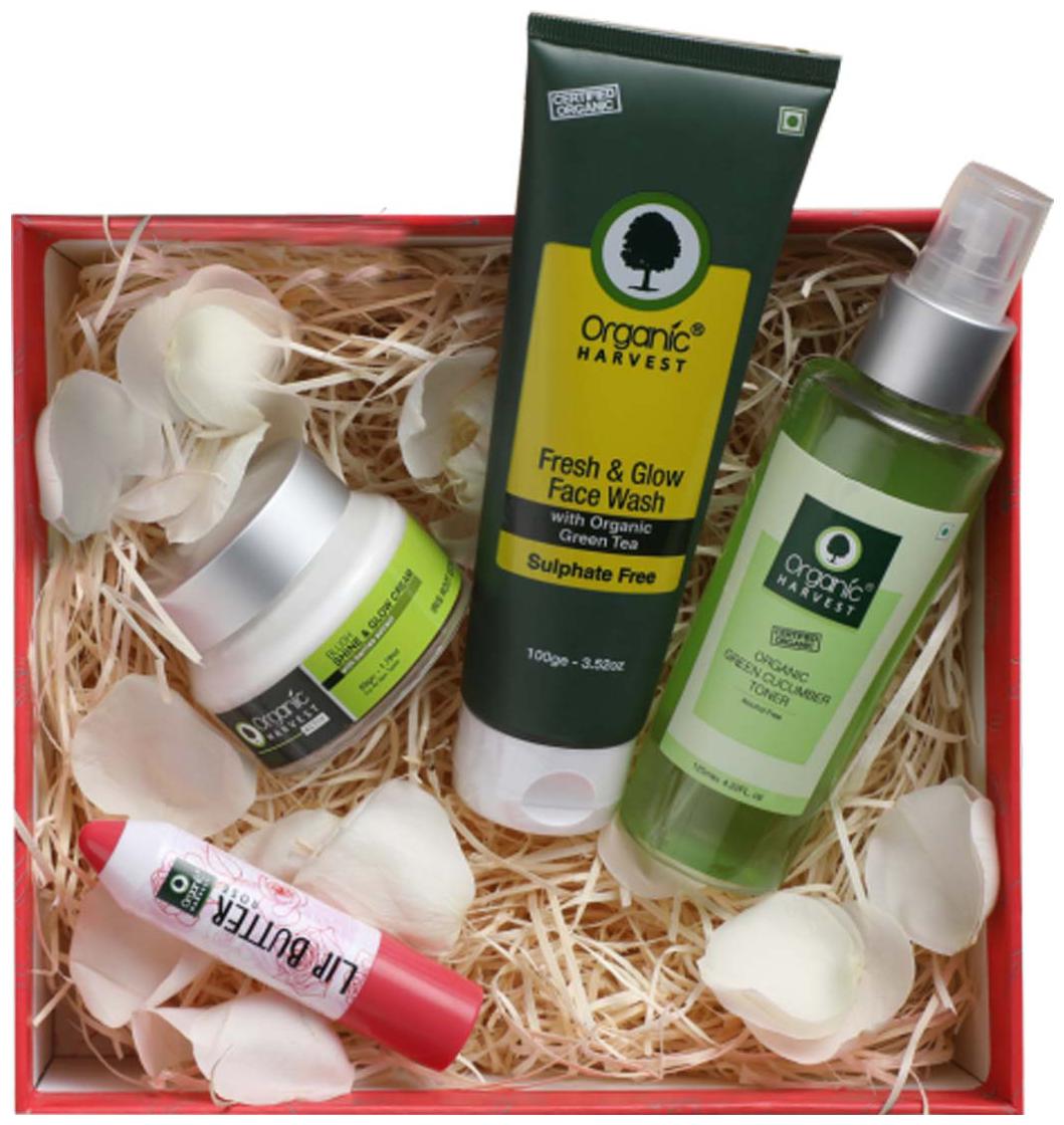 

Organic Harvest Gift Box (Fresh Glow Face Wash 100g Green Cucumber Toner 125ml Blush Shine Glow Cream 50g Rose Lip Butter 4g)