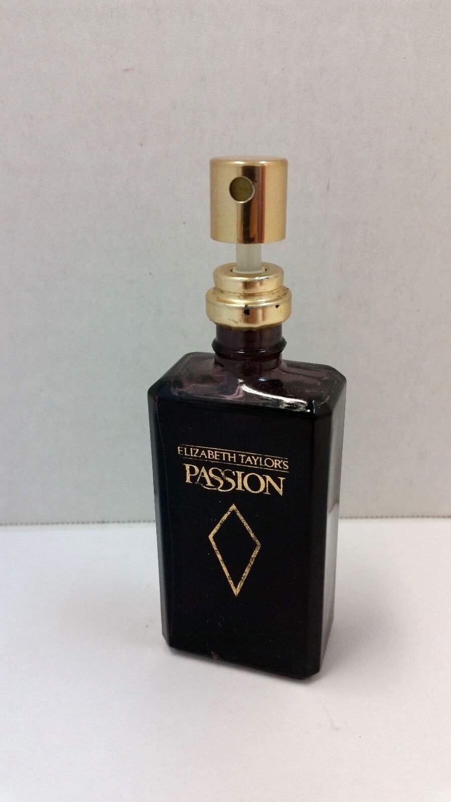 

Passion by Elizabeth Taylor Lot F Eau de Toilette Spray 0 85 fl oz 25 ml