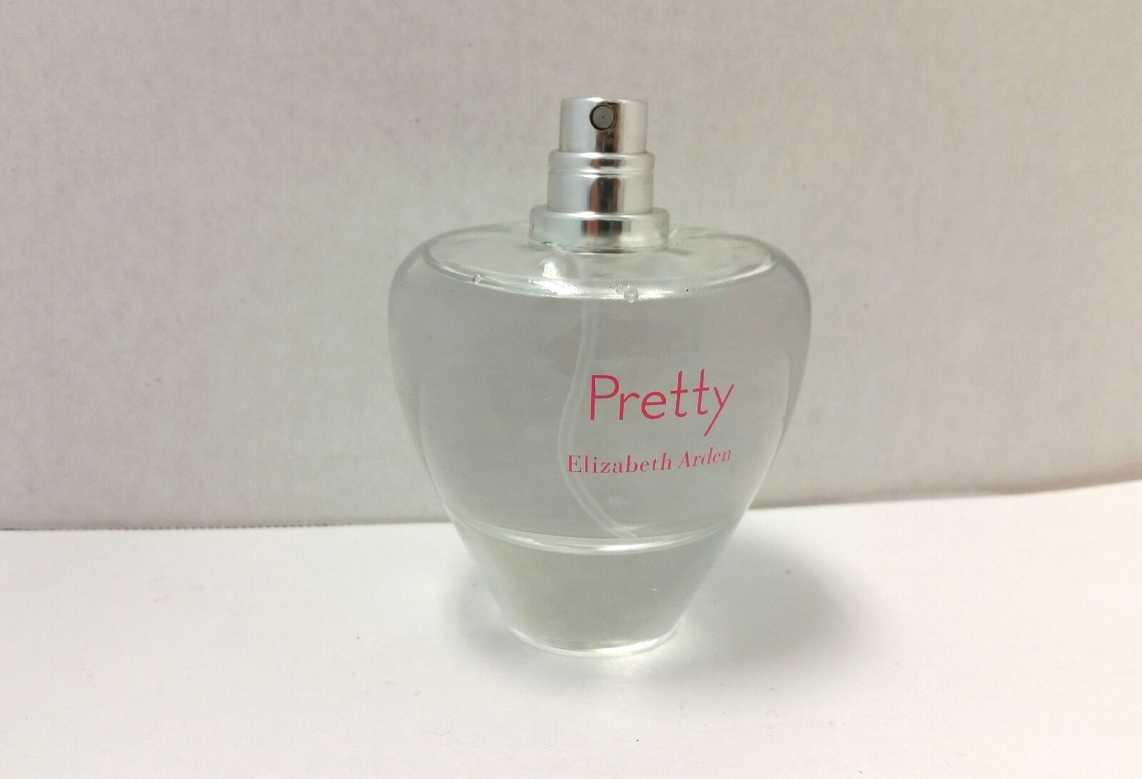 

Pretty by Elizabeth Arden Eau de Parfum Spray 1 7 fl oz 50 ml NNB