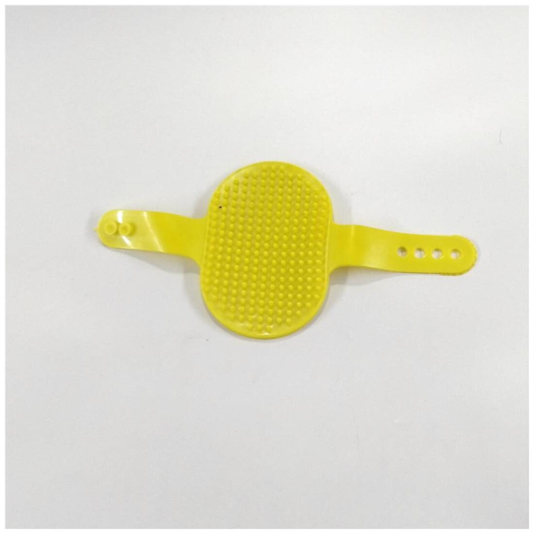 

S N Enterprises Sne1117 Washing Scrubbing Yellow Glove For Pets