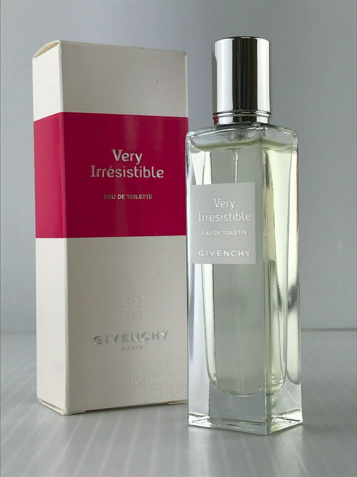 

VERY IRRESISTIBLE Givenchy WOMEN EDT PURSE SIZE SPRAY 15 ML NEW IN BOX
