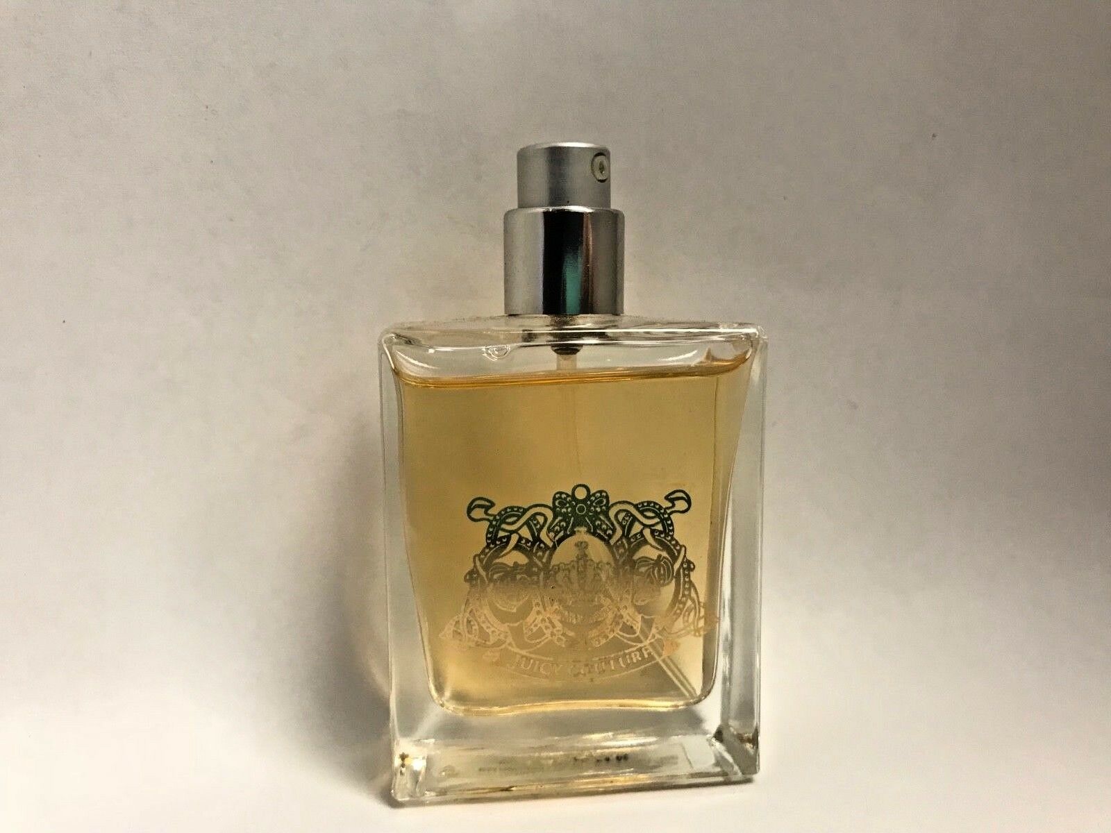

Viva la Juicy by Juicy Couture 1 fl oz 30 ml Eau de Parfum Spray 1 fl oz Lot M