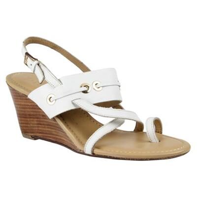 

11-307 PILAR WHITE RING TOE SANDALS