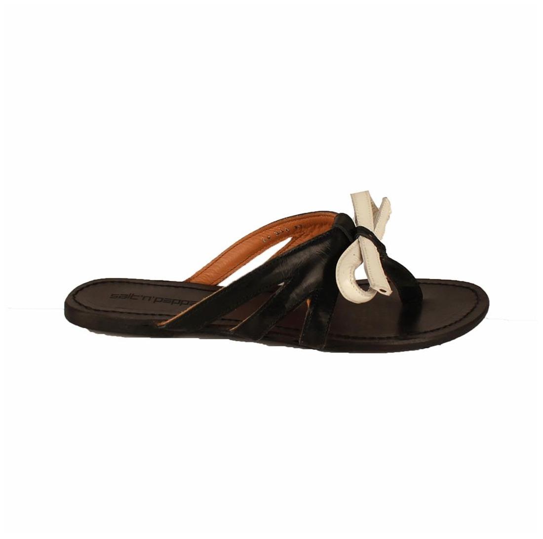 

12-116 NEW BEA WHITE BLACK THONGS