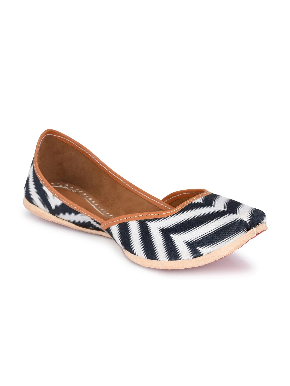 

AADY AUSTIN Women Black Mojaris