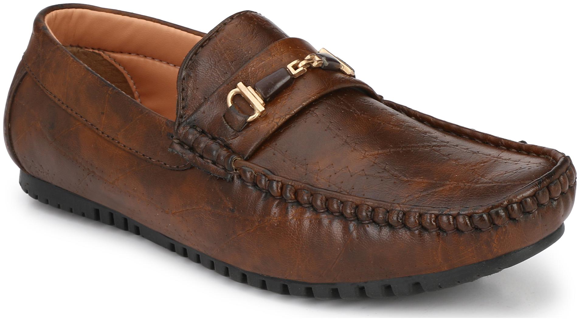 

AARAVIN S Men Brown Loafers