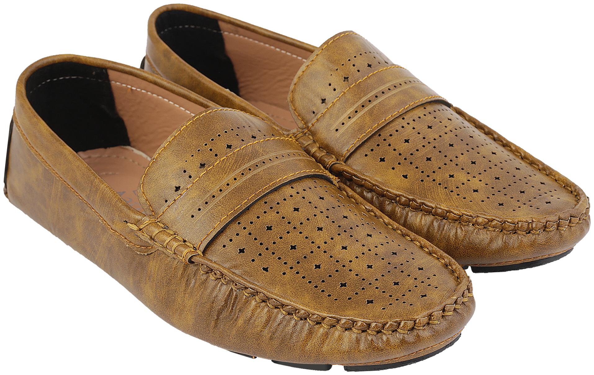 

Aarnato Men Tan Loafers