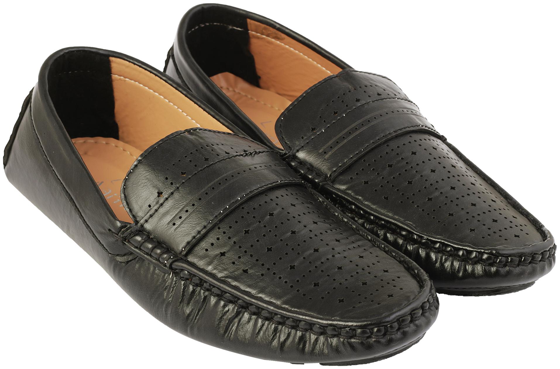 

Aarnato Men Black Loafers