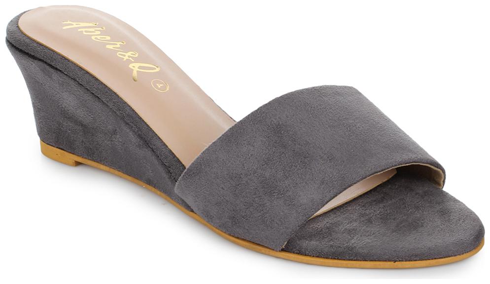 

Aber Q Women Grey Heeled Sandals