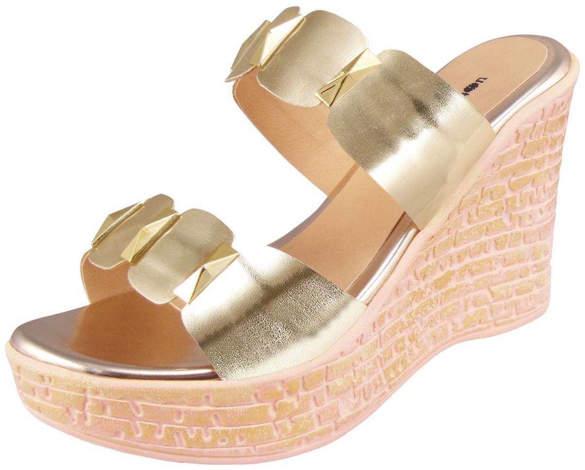 

Action Women Gold Wedges