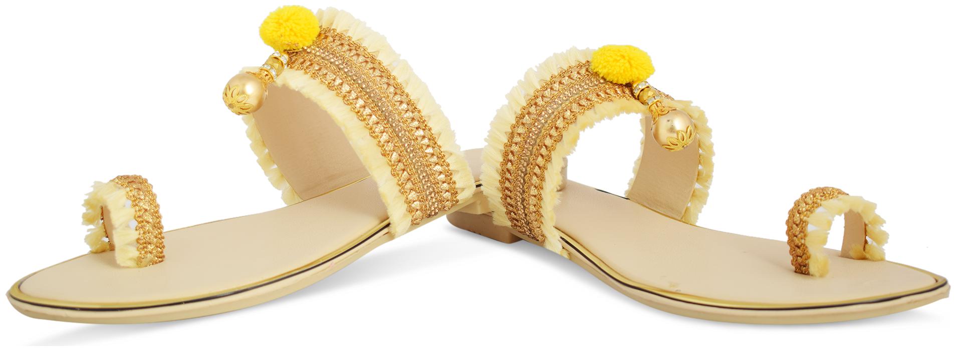 

AISHWARY GLAMS Women Cream One Toe Flats