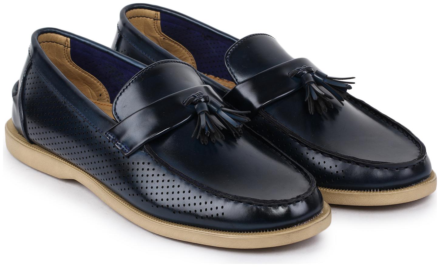 

Appitite Men Blue Loafers