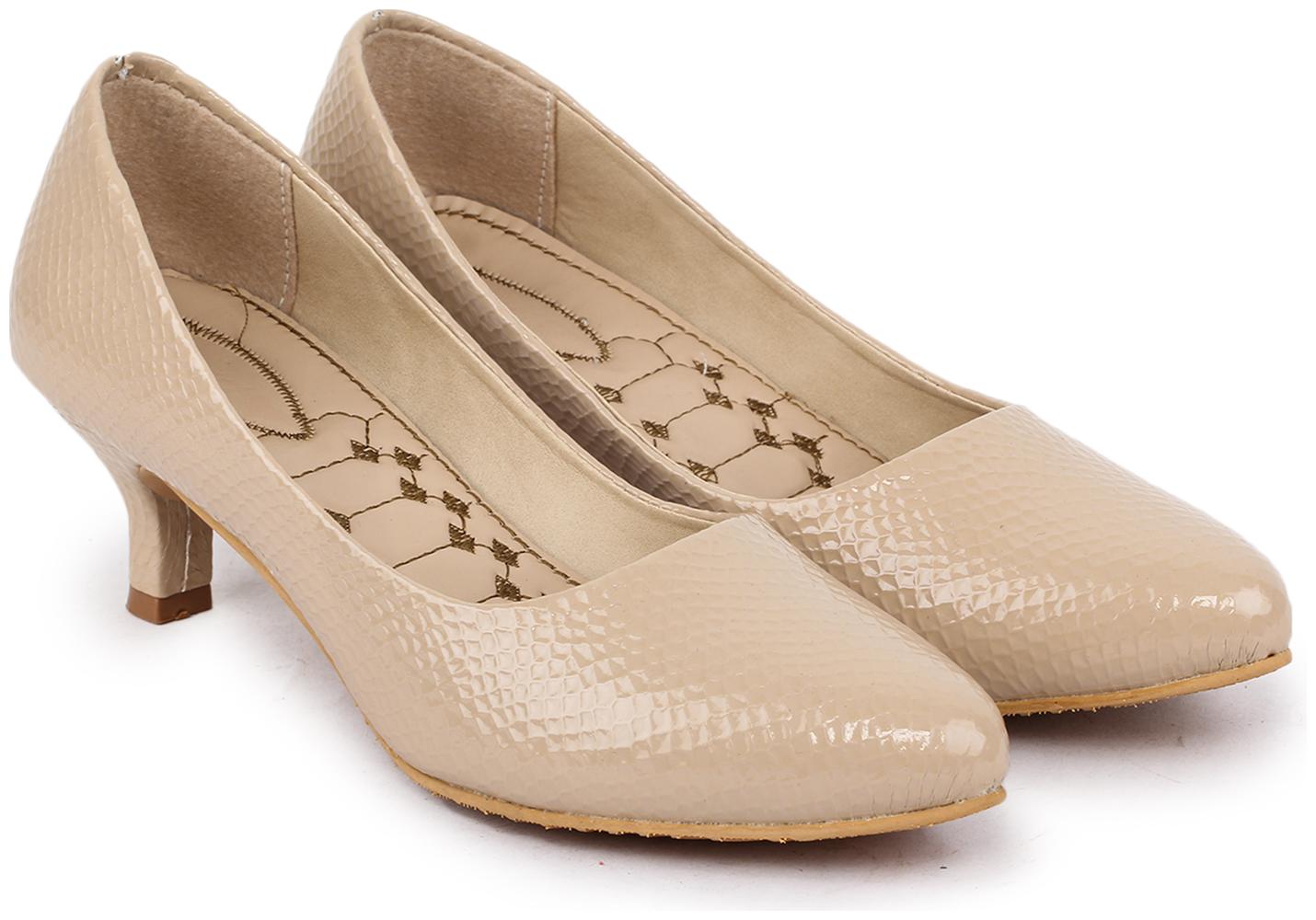 

Appitite Women Beige Pumps