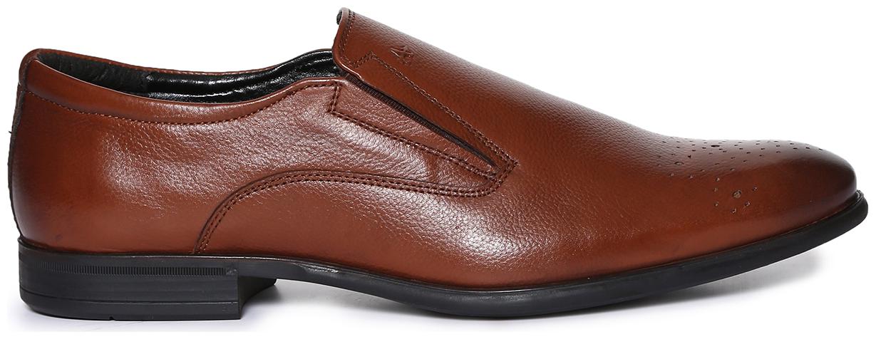 

Arrow Pointed Toe Slip On Shoes