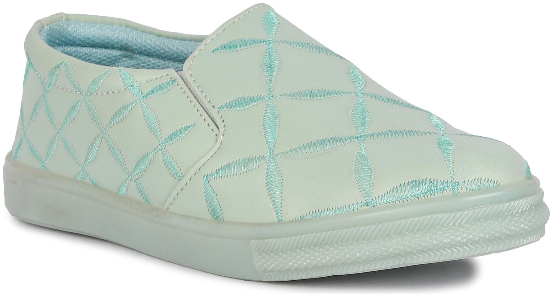 

Banjoy SHOES Women Green Sneakers