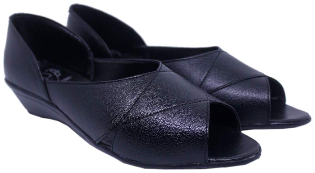 

BARANSHOES Women Black Wedges