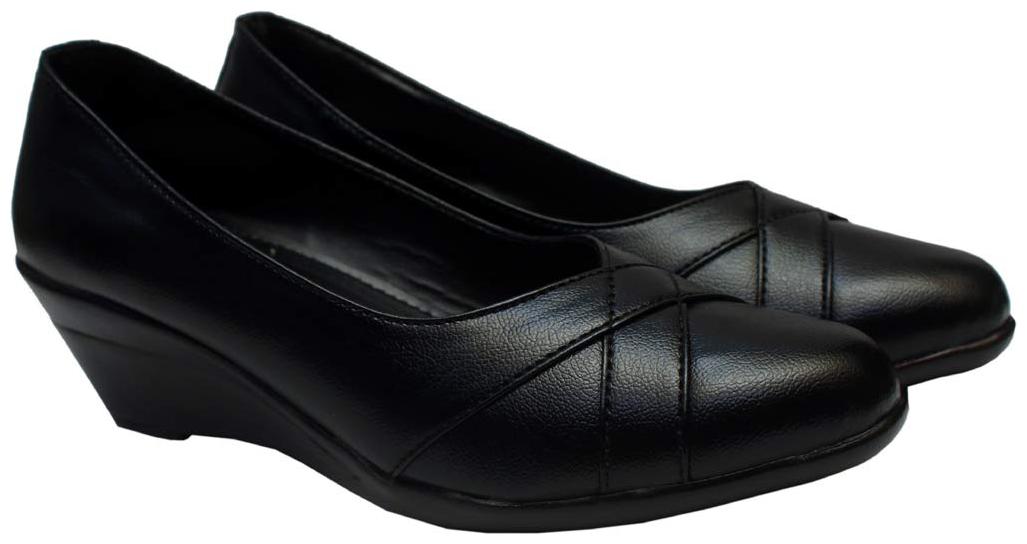 

BARANSHOES Women Black Heeled Bellies