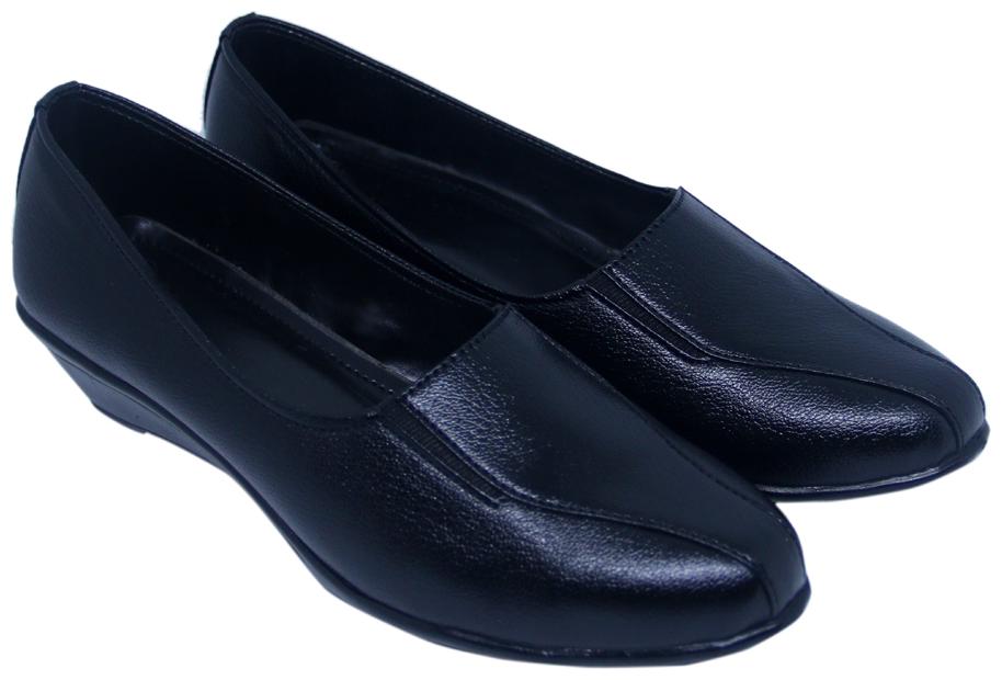 

BARANSHOES Women Black Bellies
