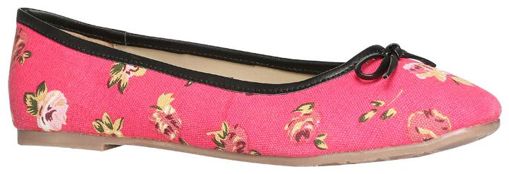 

Bata Women Red Bellies