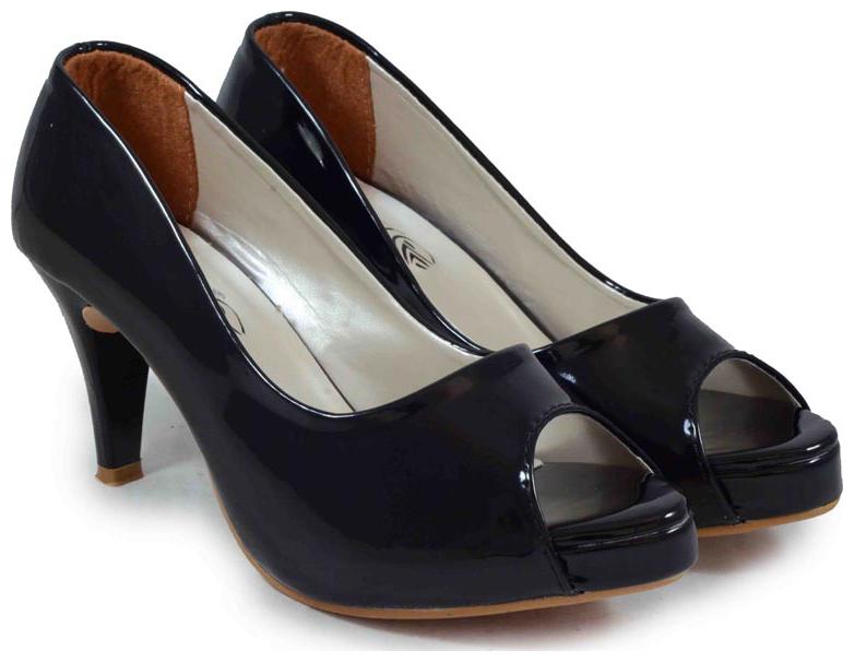 

BIG BIRD FOOTWEAR Women Black Pumps