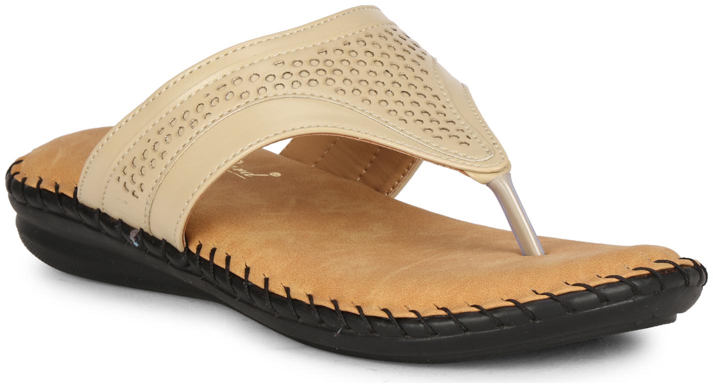

BIG BIRD FOOTWEAR Women Cream Sandals