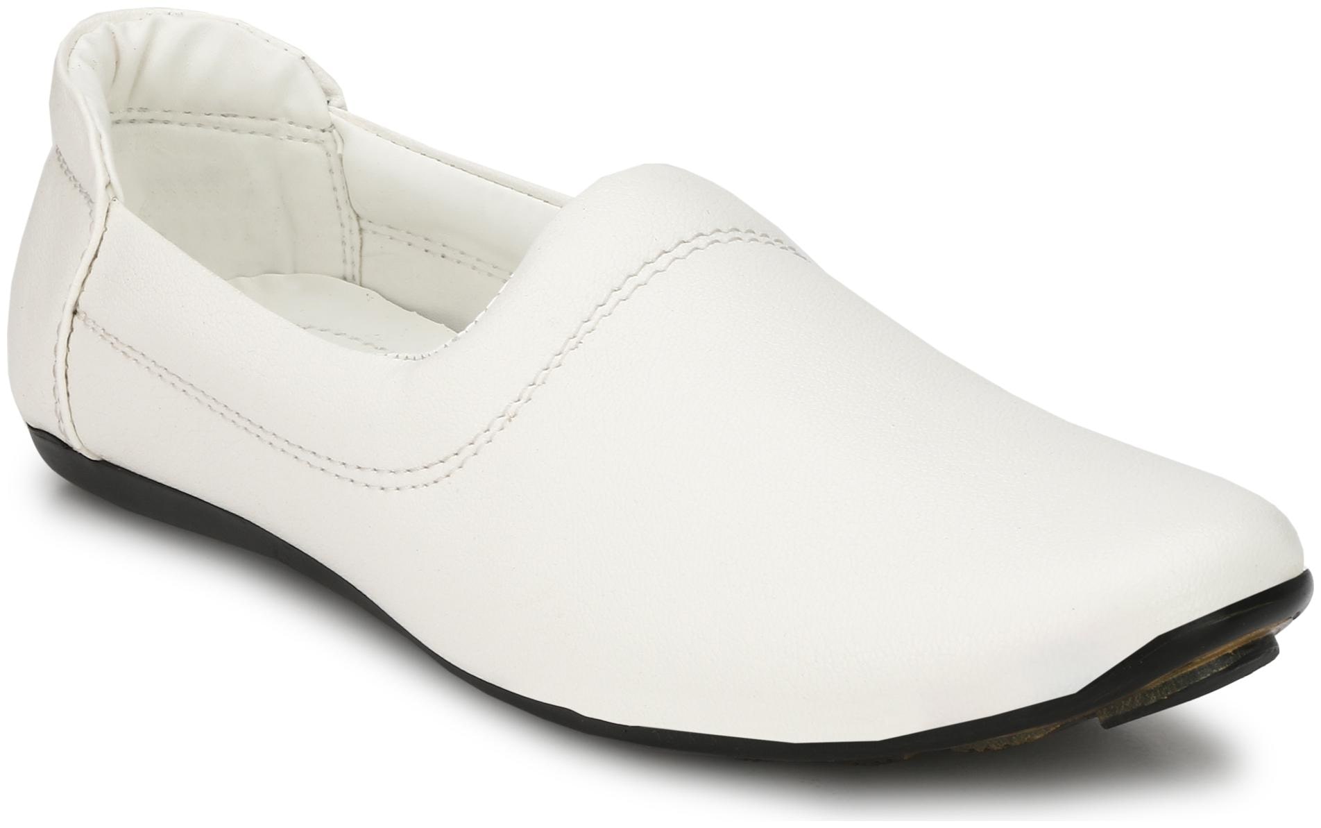 

Biggie Men White Casual Shoes - 10 50