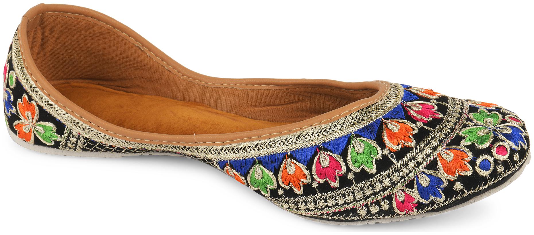

DESI COLOUR Women Multi-Color Mojaris