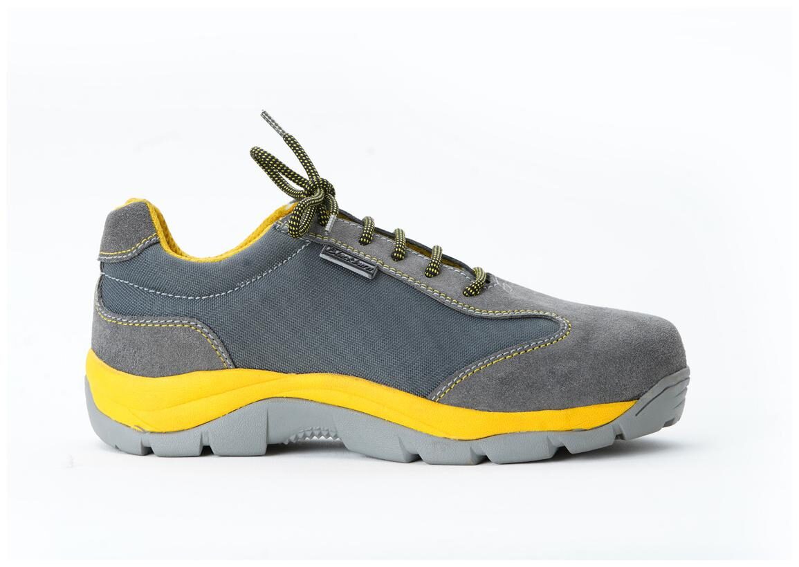 

Blackburn Men Grey Casual Shoes - 949