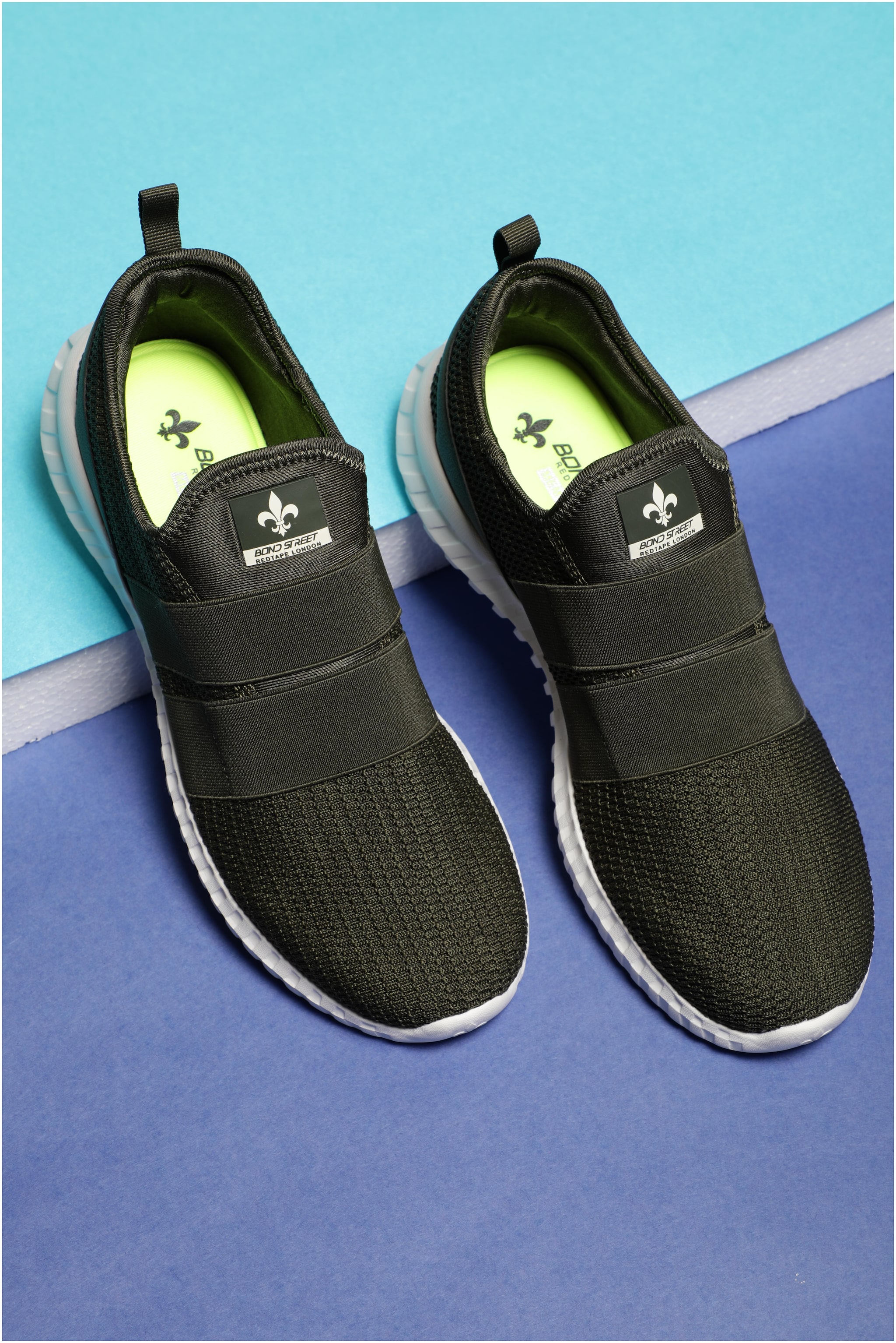 

Bond Street by Red Tape Men Walking Shoes ( Green )