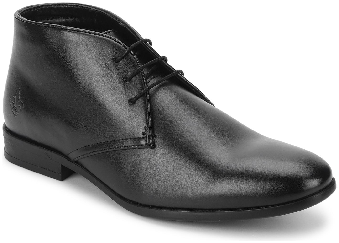 

Bond Street by Red Tape Men Black Chukka Boots - BSE062