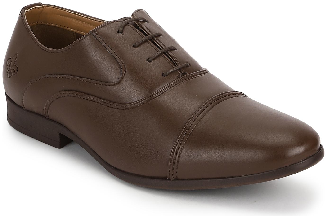 

Bond Street by Red Tape Men Brown Oxford Formal Shoes