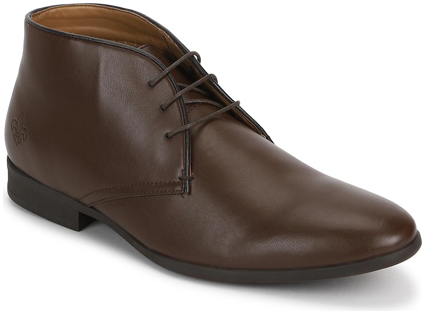 

Bond Street by Red Tape Men Brown Chukka Boots