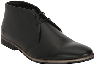 Bond Street by Red Tape Chukka Boots For Men ( Black )