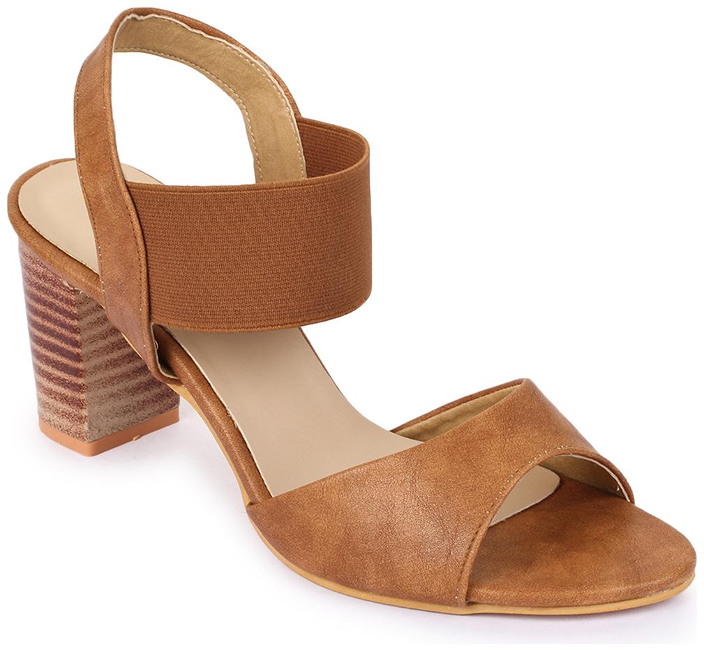 

Bruno Manetti Women Tan Pumps