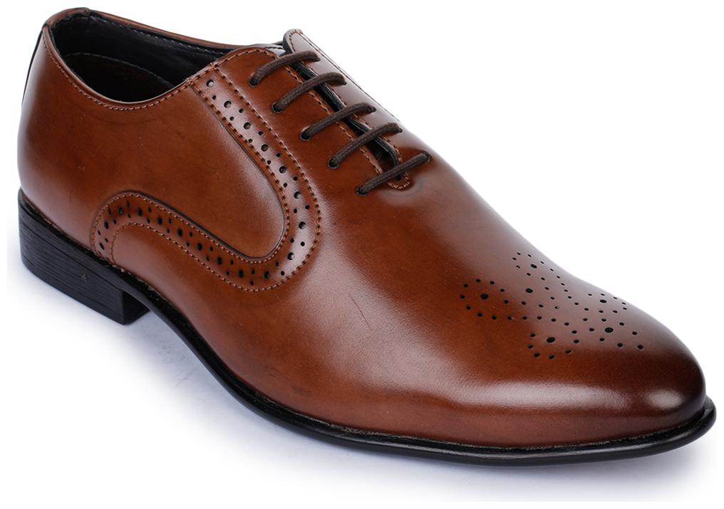 

Bruno Manetti Men Brown Derby Formal Shoes
