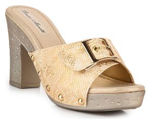 

Bruno Manetti Beige Heels