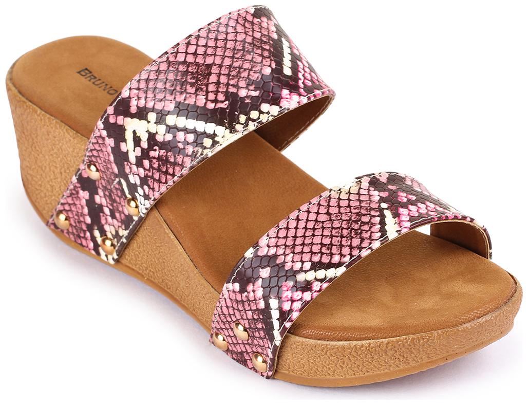 

Bruno Manetti Women Pink Wedges