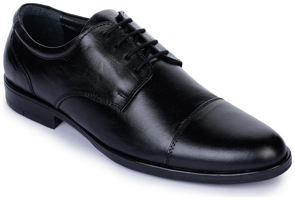

Bruno Manetti Men Black Derby Formal Shoes