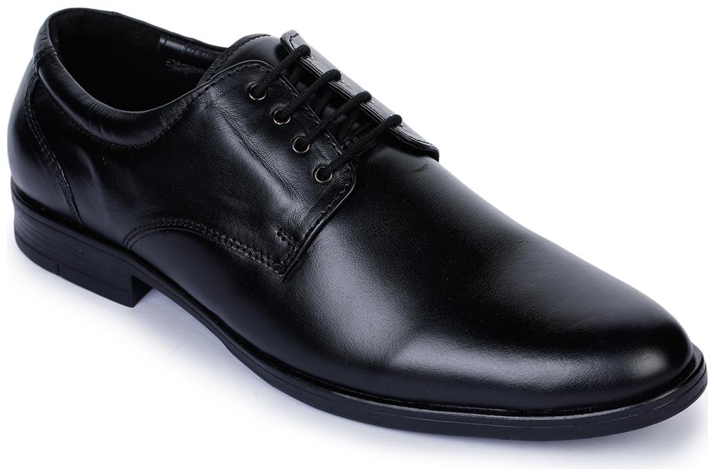 

Bruno Manetti Men Black Derby Formal Shoes
