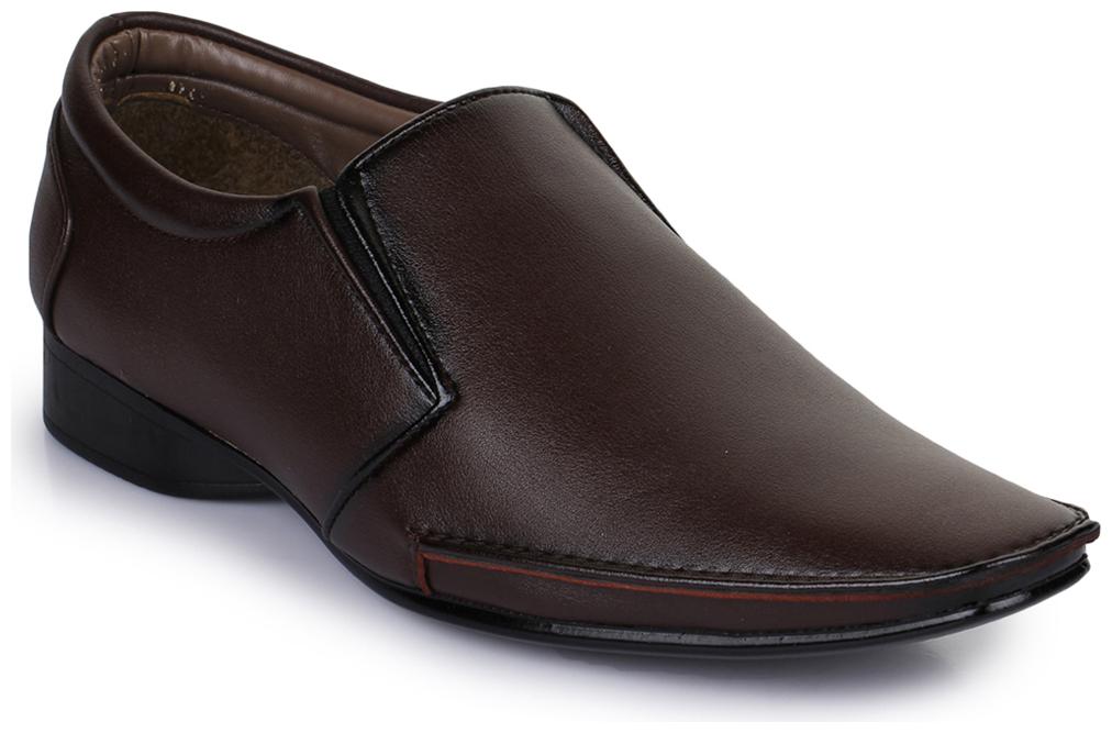 

Bruno Manetti Men Brown Synthetic Leather Formal Shoes