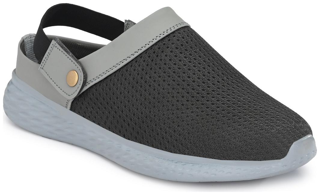 

BUCIK Men Grey Sandals